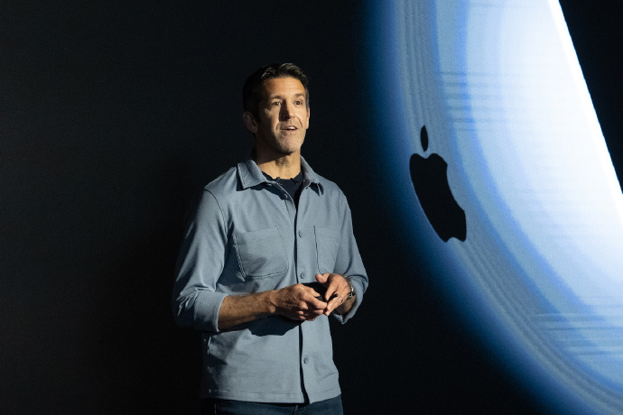 苹果新CEO特努斯：接棒后继续砸钱做Apple TV，好剧不断