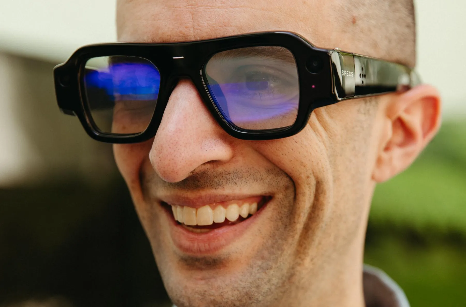 Snap秋季新出消费级AR眼镜Specs 2195美元上手实测优缺点全说清